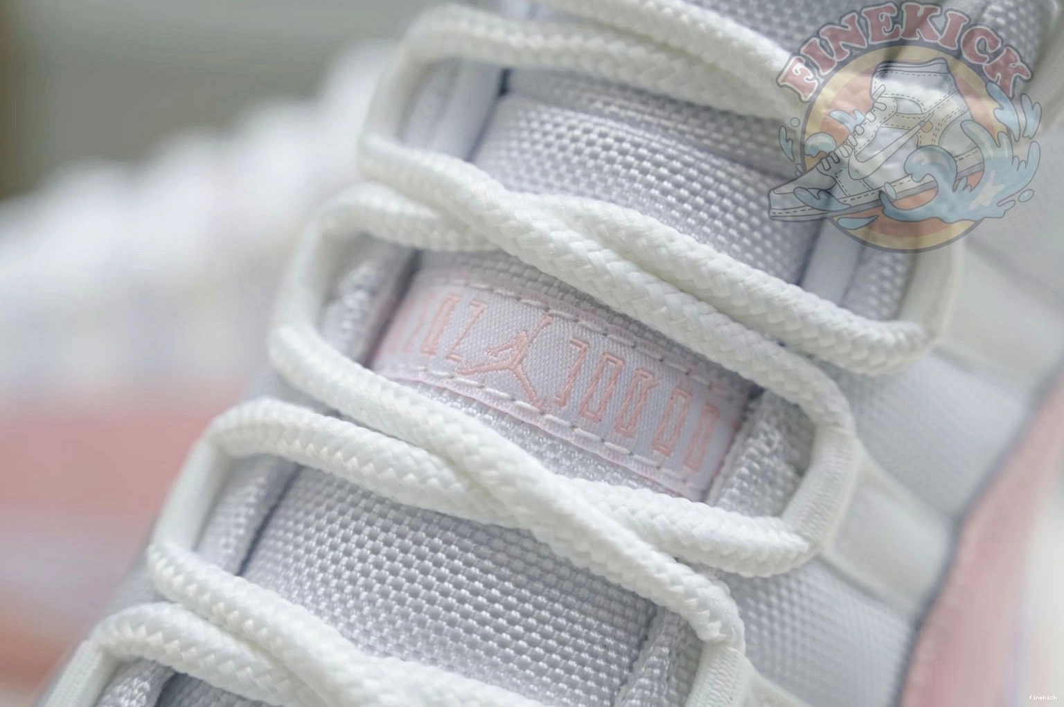WMNS Low Jordan Jordan 11 Air 0827